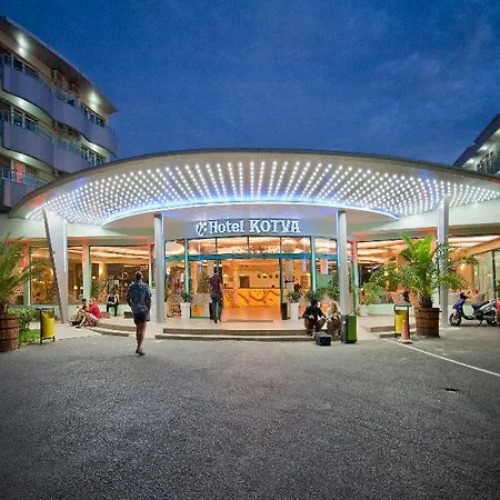 酒店 Kotva 4*